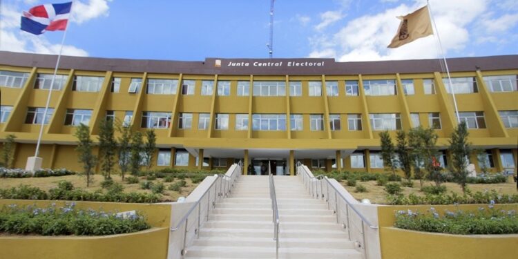La Junta Central Electoral estima presupuesto del 2023 en más de 18 mil millones, mientras que Gobierno solo contempla ocho mil millones