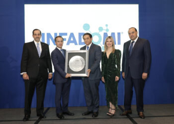 Infadomi reconoce a Vicepresidenta&nbsp;por desempeño al frente del Gabinete de Salud para contener el Covid &nbsp;