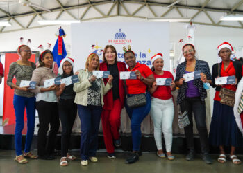 Presidente Abinader garantiza la cena de Noche Buena a un millón de familias a través de la Ruta de la Esperanza del Plan Social