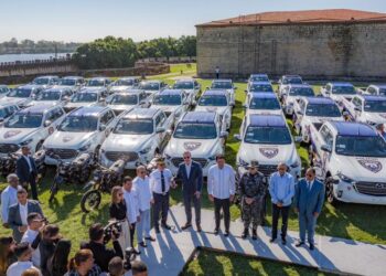 Presidente Abinader y ministro Collado entregan vehículos para fortalecer seguridad turística