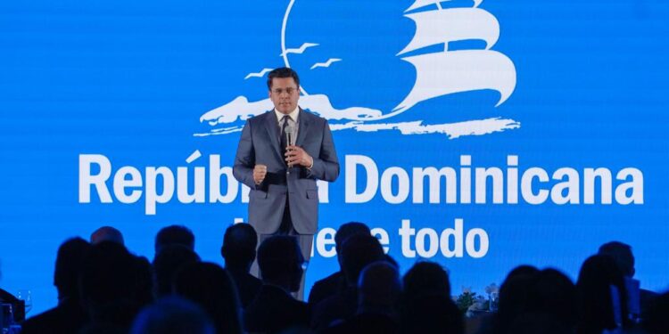 Turismo abre la agenda de FITUR con presentación a más de 200 agencias de viajes y tour operadores en España.