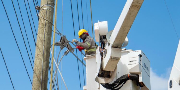 ETED INTERCONECTARÁ NUEVO TRAMO Y DESMANTELARÁ DESVÍO PROVISIONAL PARA AGILIZAR TRABAJOS DEL TELEFÉRICO DE LOS ALCARRIZOS; REPOTENCIARÁ OTRAS LÍNEAS.