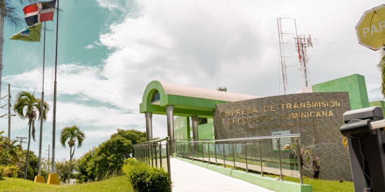 Centro de Control de Energía de ETED supera estándares internacionales de calidad; garantizando un sistema de gestión eficaz y robusto