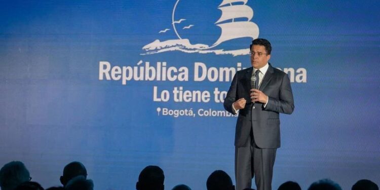 Ministro Collado presenta lo mejor de RD en Colombia.