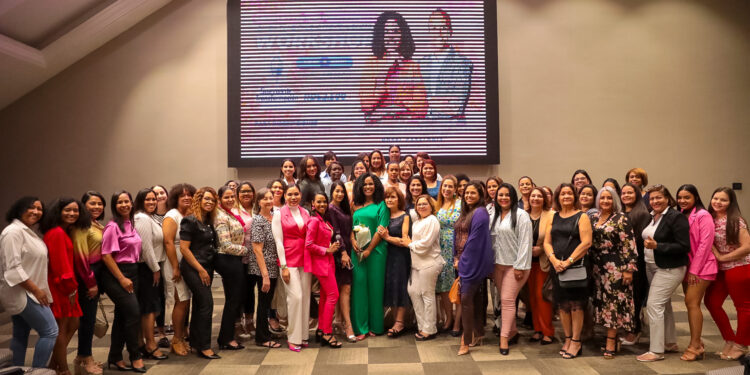 Escritora y conferencista Pridah Suero ofrece charla “Mujer Volcánica”