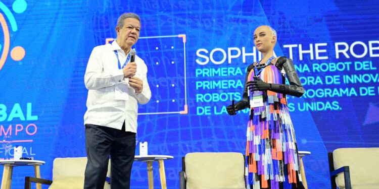 Leonel Fernández dice inteligencia artificial vino a quedarse