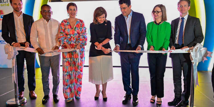 Inicia en Santo Domingo evento internacional de aviación CONNECT New World