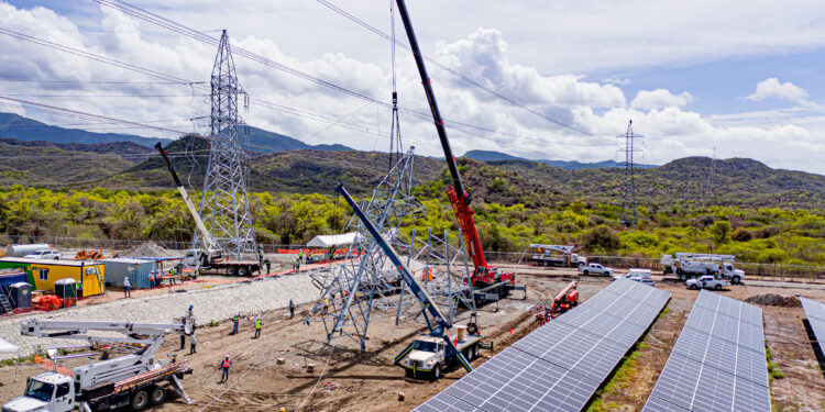 ETED interconectó dos centrales de energía solar en distintas zonas del país