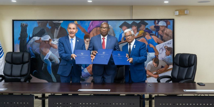 UASD SUSCRIBE CON MESCYT Y BIENES NACIONALES CONVENIO DE COOPERACIÓN INTERINSTITUCIONAL