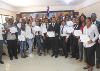 Concluye diplomado sobre Derecho Migratorio Americano y Europeo