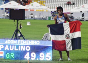Marileidy Paulino rompe récord en Centroamericanos y gana oro en 400 metros planos