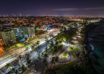 Presidente Abinader y ministro Collado inauguran nuevo malecón de Santo Domingo Este con una inversión superior a los 310 millones de pesos