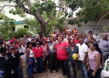 Carlos García: sostiene encuentro con dirigentes barriales » dice será candidato a la alcaldía de Barahona»