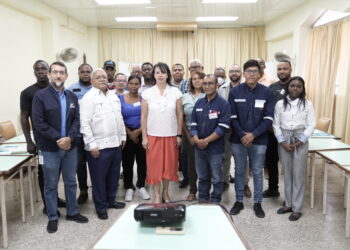 INFOTEP y SENTEC de Bolivia imparten taller sobre construcción de estufas y destiladores solares