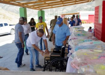 Bienes Nacionales y CEA realizan Operativos Sociales simultáneos en comunidades Monte Grande