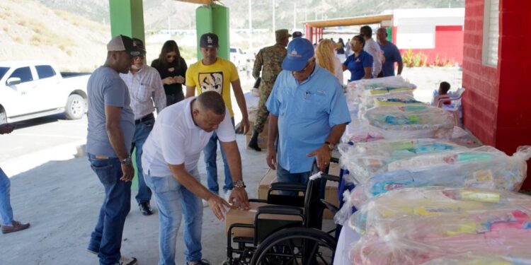 Bienes Nacionales y CEA realizan Operativos Sociales simultáneos en comunidades Monte Grande