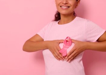 Carlos García recuerda importancia de consultas para prevenir el cáncer de mama