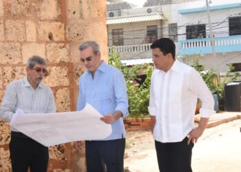 Presidente Abinader y ministro Collado recorren Ciudad Colonial y destacan su atracción turística