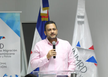 El Instituto Nacional de Migración (INM RD) presenta el libro Casa, carro y negocio: La aspiración de migrar en el noreste rural dominicano, elaborado por los investigadores Reyna Bartolomé y Pedro Valdez