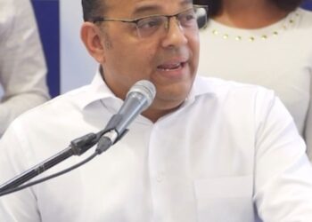 Ludwig Álvarez truena contra el PRM tras anunciar reservas a diputados