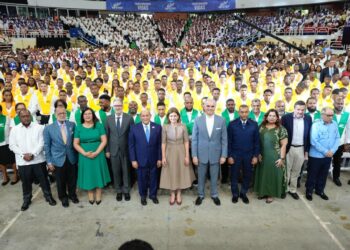 Vicepresidenta Raquel Peña encabeza graduación de 5, 414 técnicos y maestros técnicos del INFOTEP