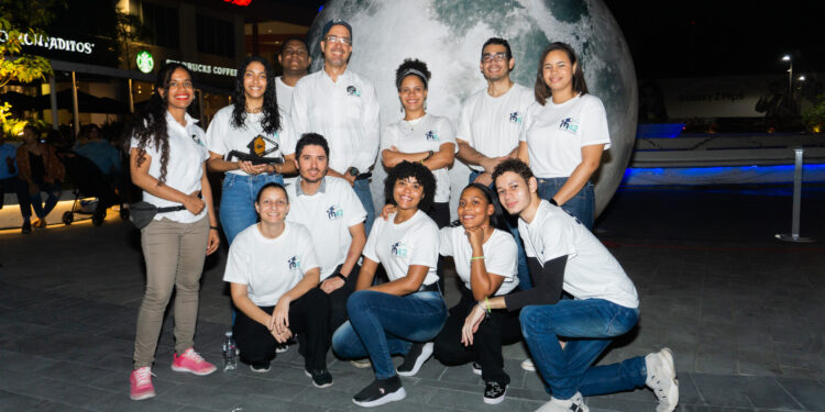 Realizan experiencia “La música en el cielo”, en Galería 360