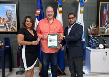 Senador José del Castillo saluda iniciativa de Expo Turismo y Atracciones 2024 a celebrarse en Barahona
