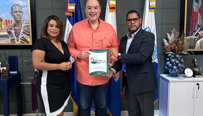 Senador José del Castillo saluda iniciativa de Expo Turismo y Atracciones 2024 a celebrarse en Barahona