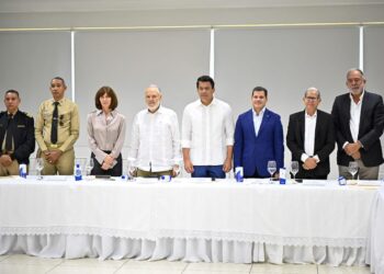 Gabinete de Lucha contra el Sargazo busca fórmulas para solucionar el problema