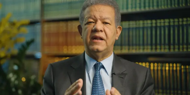 Leonel Fernández se Reúne con Partidos y Movimientos Aliados para Agradecer Apoyo Electoral