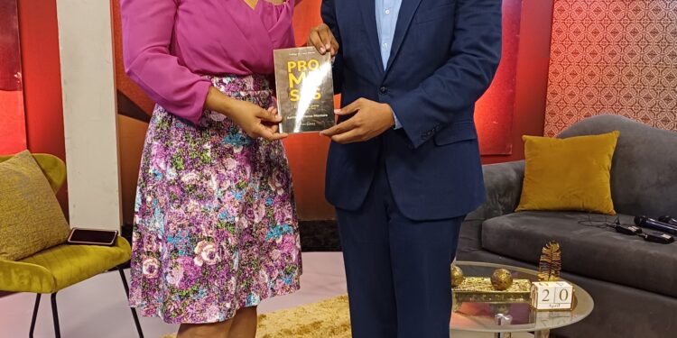 “Promesas lo que Dios quiere que sepas» en Fiestas y Personalidades