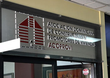 ACOPROVI Denuncia Retrasos en Permisos de Construcción por Parte del Ministerio de Medio Ambiente