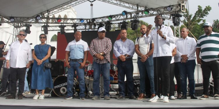 Turismo en Cada Rincón desborda de alegría a Montecristi.