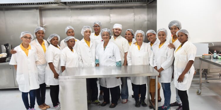 Santos Badía destaca logro en favor del cuerpo docente de INFOTEP