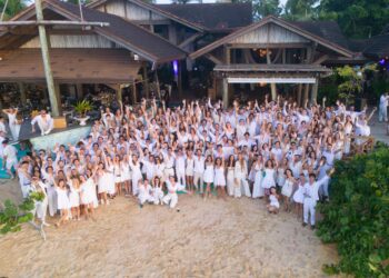 300 estudiantes de Suiza eligen Las Terrenas para su viaje de graduación