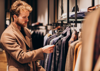 Evolución de la Imagen Masculina en la Publicidad de Moda: Rompiendo Estereotipos y Abrazando la Diversidad