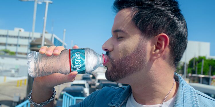 Agua Crystal renueva su imagen y su compromiso con los dominicanos.