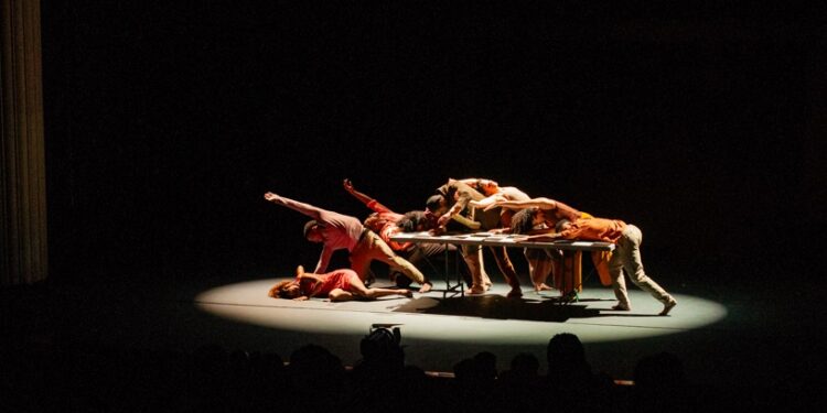 EDANCO 2024 inicia con el estreno de la pieza “Link”