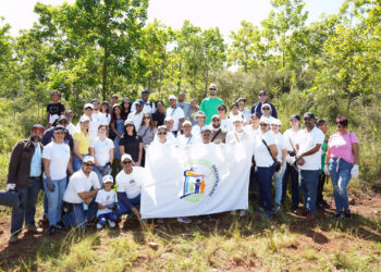 Voluntariado Bancentraliano realizó la 19ª jornada de reforestación en colaboración con el Ministerio de Medio Ambiente y Recursos Naturales