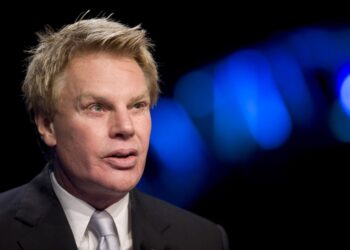 Exdirector de Abercrombie & Fitch Arrestado por Tráfico Sexual 