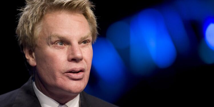 Exdirector de Abercrombie & Fitch Arrestado por Tráfico Sexual 