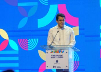 Collado cierra acuerdos de desarrollo sostenible en cumbre de ONU Turismo.