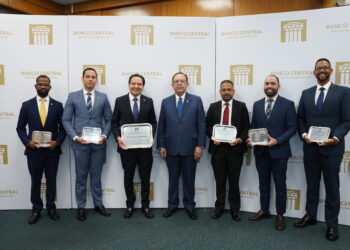 BCRD entregó los premios de su Concurso de Economía “Biblioteca Juan Pablo Duarte” 2024
