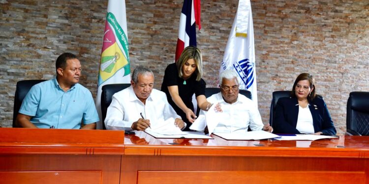 Presidente Abinader autoriza entrega de terrenos para cementerio en Hato Mayor