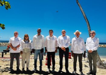 Turismo inicia construcción muelle turístico Caleta en La Romana.