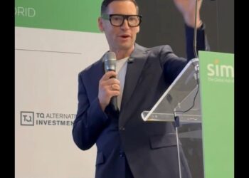 Edward De Valle II destaca en España el potencial de RD para la inversión inmobiliaria y el turismo.