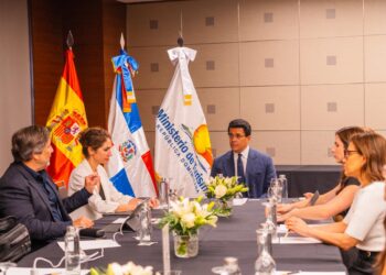 W2fly suma 18 vuelos desde Madrid y Portugal en su programación.