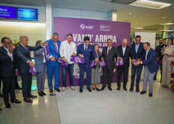 David Collado inaugura vuelo a Nueva York de Arajet