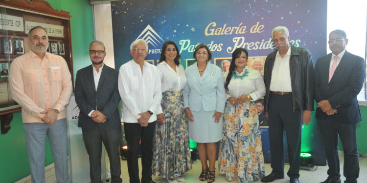Adompretur inaugura Galería de Pasados Presidentes