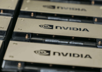 Nvidia y AMD Sellan Histórico Acuerdo con Trump: 15% de Ventas de Chips a China para Levantar Controles